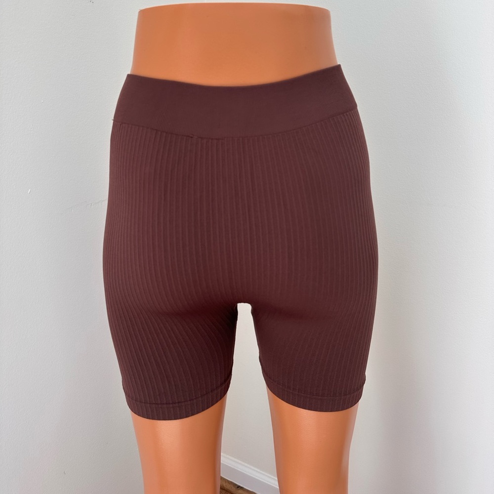 Everlast Chocolate Ribbed Shorts - Picture 4 of 4
